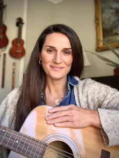 music therapist Elizabeth Barone 